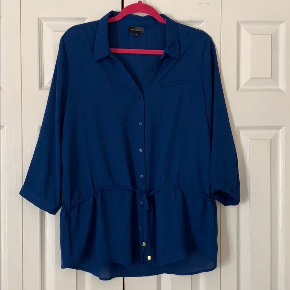 Blue quarter sleeve button down blouse, M